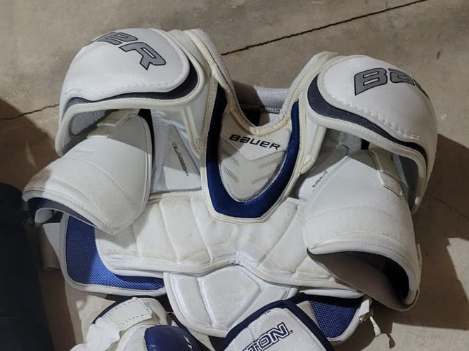 Senior Used Large Bauer Nexus 6000 Shoulder Pads