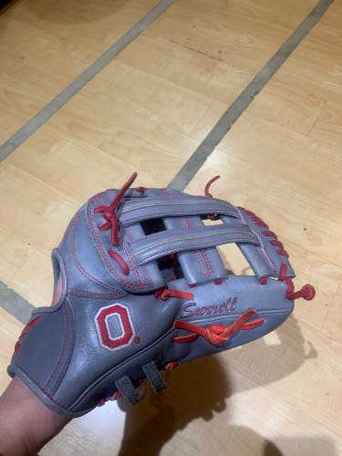 Easton Ohio State Issue Outfield Glove
