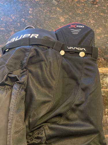 Youth Small Bauer Vapor X700 Hockey Pants