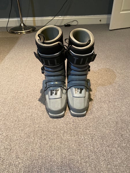 Used Full Tilt Drop Kick Ski Boots