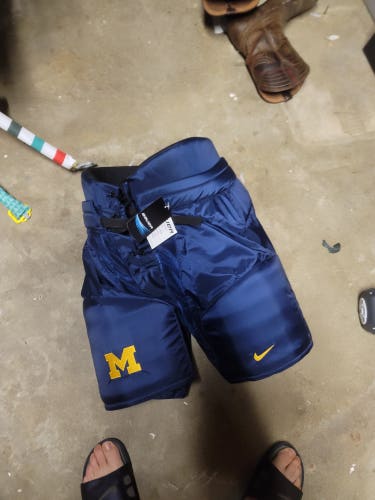 Senior New Small Bauer Custom Pro Hockey Pants Pro Stock