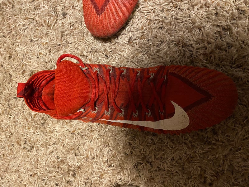 Unisex Molded Cleats Low Cut Alpha Menace 2 Elite Flyknit