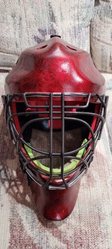 Kustom Composites Senior Mask - Size Medium