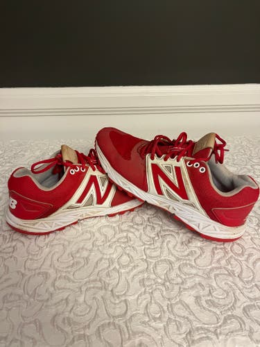 Red Used Adult Men's Size Men's 10.5 (W 11.5) Turf Cleats New Balance Low Cut T3000TR3