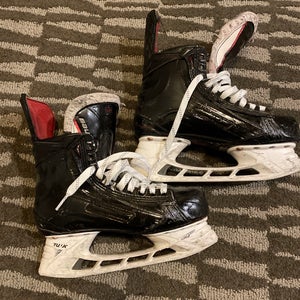 Senior Bauer Vapor 1X Regular Width  Size 6 Hockey Skates