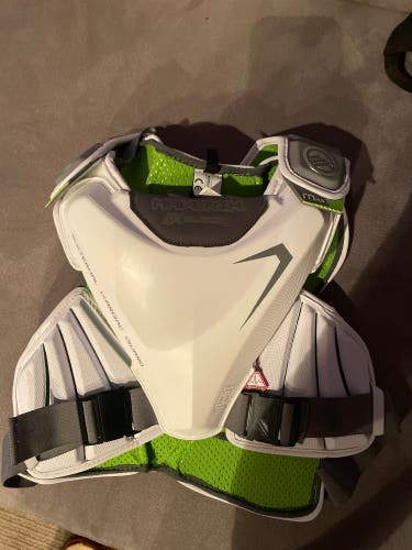 Maverik Max EKG Speed Shoulder Pads