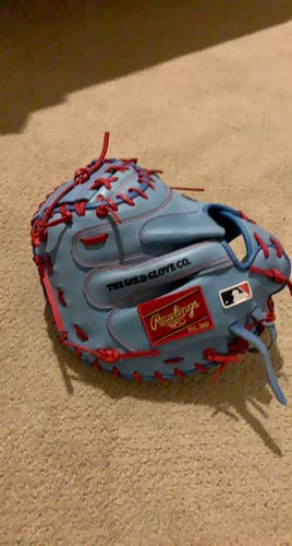 New Yadier Molina Rare Heart of the Hide Catcher’s glove 34”