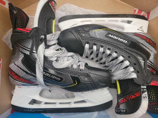 Junior New Bauer Vapor 2X Pro Hockey Skates Size 5.5