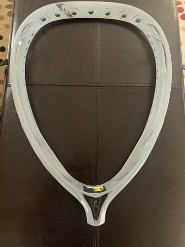 Used Warrior Unstrung Nemesis 3 Goalie Head