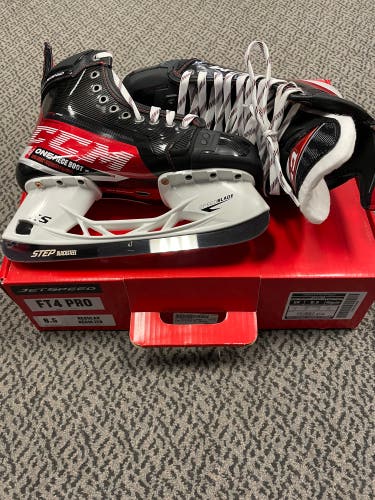 CCM FT4 Pro Senior size 8.5 Regular width skates