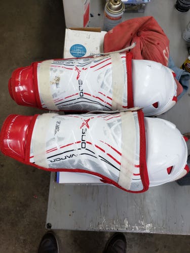 Used Bauer Vapor X900 Shin Pads
