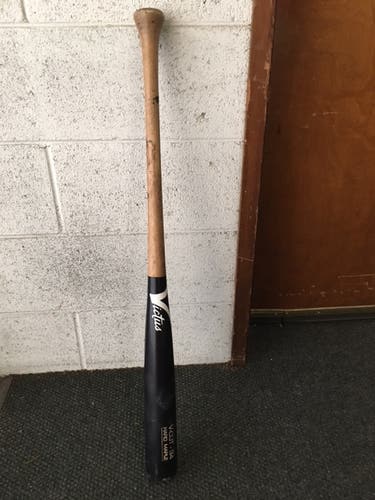 Victus Wood Bat (-3) 31 oz 34"