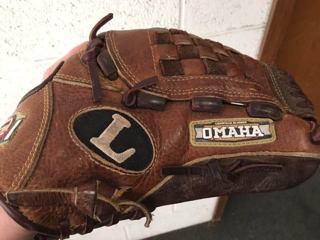 Used Right Hand Throw Louisville Slugger TPX Baseball Glove 12"
