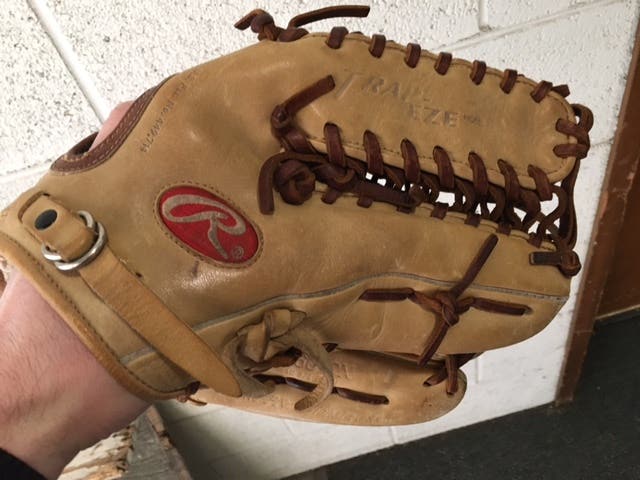 Used Right Hand Throw Rawlings Outfield Gamer Baseball Glove 12.75"