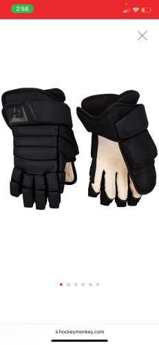 Brand New Unopened Ice hockey 13 Inch HSC gloves