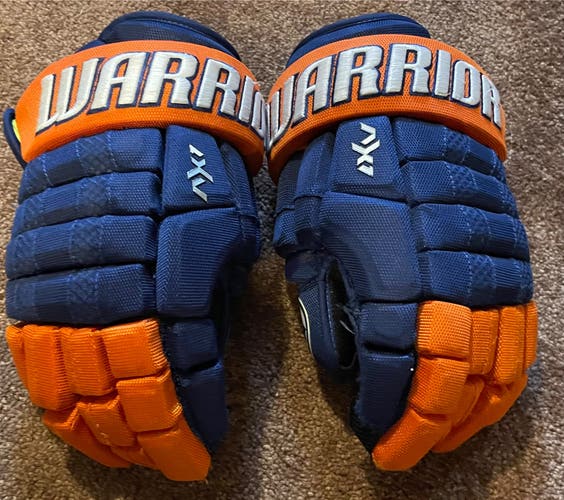 Warrior 14" Dynasty AX1 Gloves