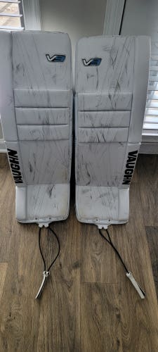 Used 33" Vaughn Velocity V9 Goalie Leg Pads