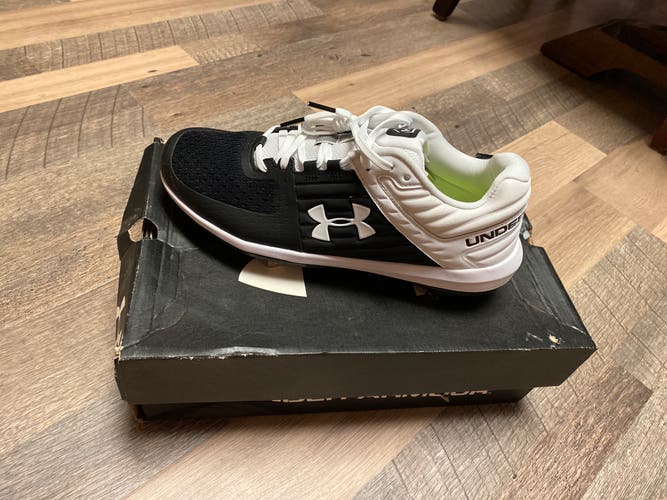 New Under Armour Yard Low Cleats