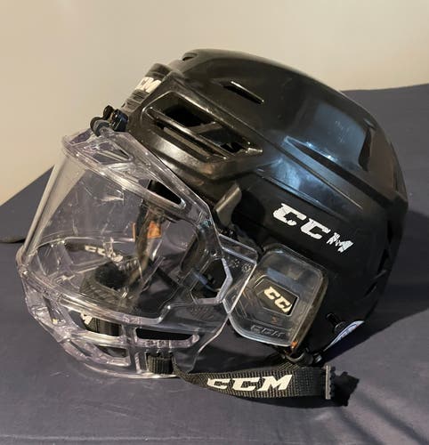 Ccm 710 tacks helmet