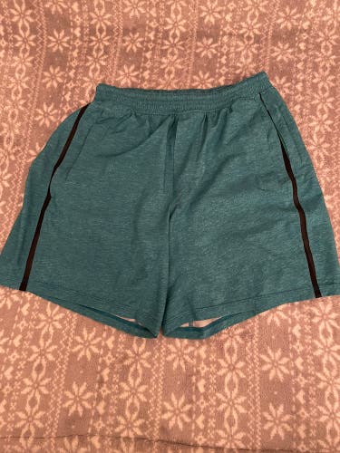 Teal Men's Adult Small Pacebreaker Lululemon Shorts 7" Inseam Linerless
