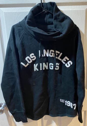 Los Angeles Kings Sweater (loose turtleneck Like) - Med