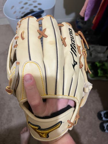 New Left Hand Throw Mizuno Outfield Professional model Baseball Glove 12.75"