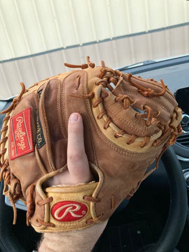 Used Right Hand Throw Rawlings Catcher's Gold Glove Baseball Glove 32.5"
