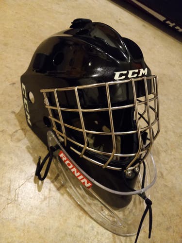Senior Used CCM 9000 Goalie Mask