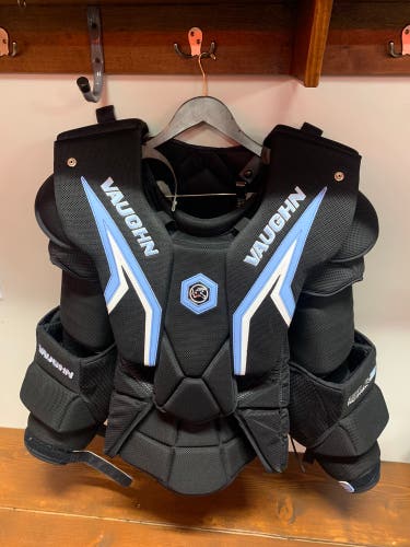Used XL Vaughn SLR 3 Pro Carbon Goalie Chest Protector