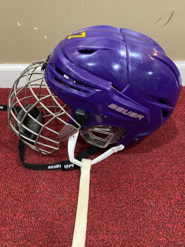 Used Medium Bauer Re-Akt 95 Helmet Item#MNKH17