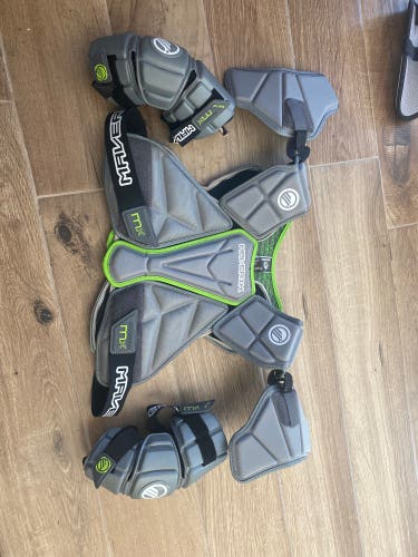 Used Youth Maverik Charger Shoulder Pads