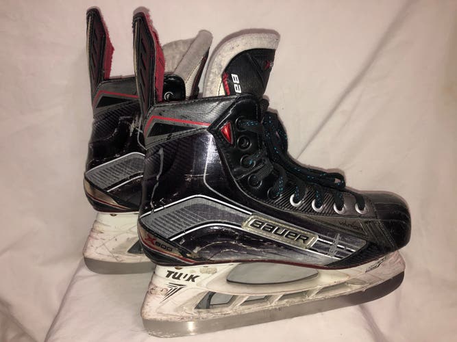 Senior Bauer Extra Wide Width  Size 7 Vapor X800 Hockey Skates