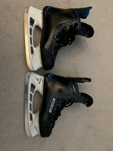 Senior Bauer Regular Width Size 9.5 Nexus N9000 Hockey Skates