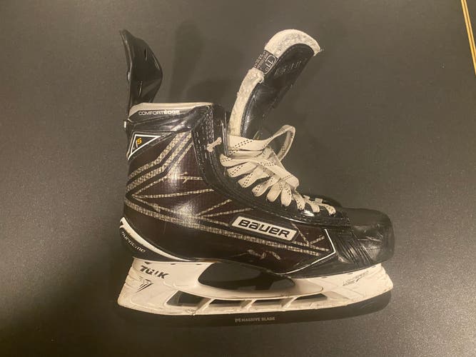Senior Used Bauer Supreme 1S Hockey Skates Regular Width Size 11
