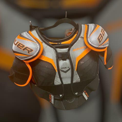 Women Bauer shoulder pads
