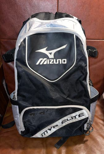 Mizuno MVP Bat Pack