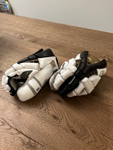 Used Guinness Maverik Rome Goalie Gloves 13"