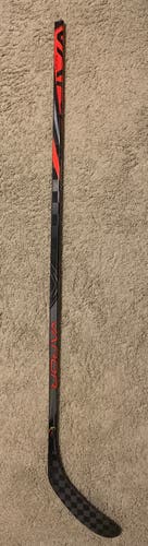 New Right Handed Vapor FlyLite Hockey Stick 87 Flex P28 Curve