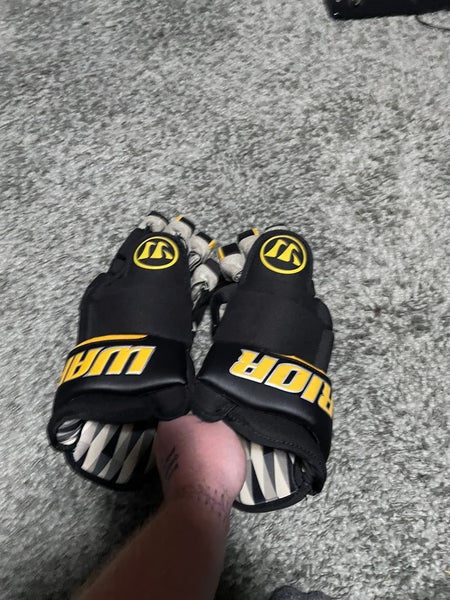 Warrior Surge Hockey Gloves 15”