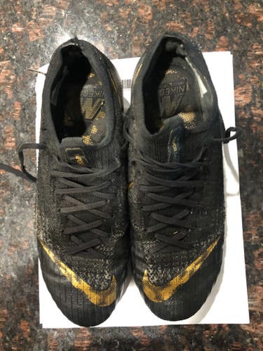 Black Used Unisex Size 7.5 (Women's 8.5) Molded Cleats Nike Mercurial Vapor Cleats