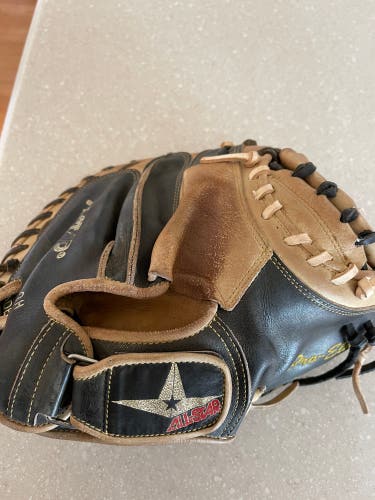 Catcher's 33.5" CM3000SBT Baseball Glove