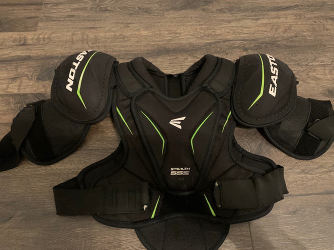 Junior Medium Easton  Stealth 55S Shoulder Pads