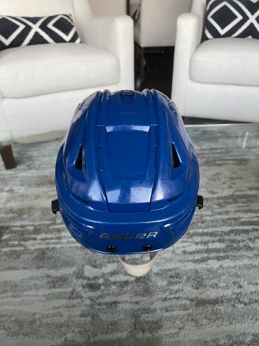 Used Medium Bauer  Re-Akt 150 Helmet