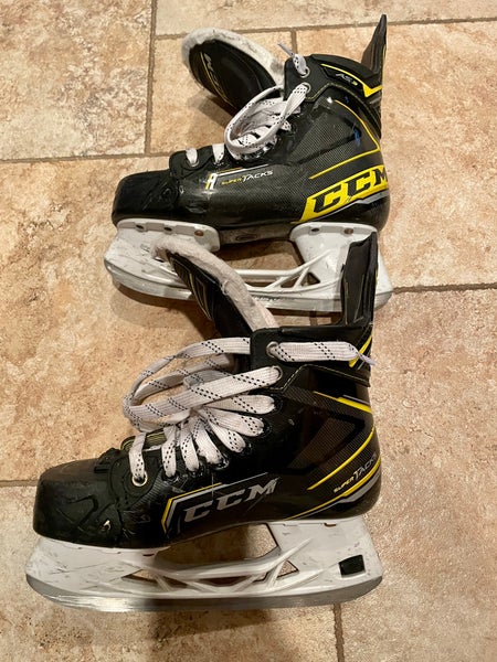 CCM Super Tacks Hockey Skates size 4.5