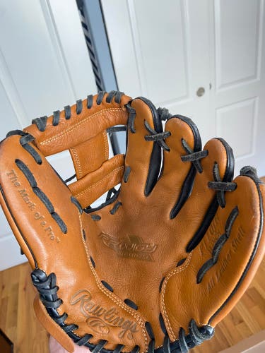 Infield 11" Prodigy Baseball Glove