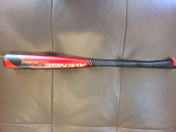 AXE Avenge Pro BBCOR Bat (-3) 28 oz 31"