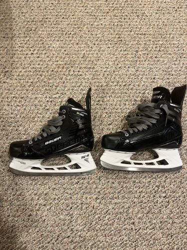 Senior Bauer Regular Width Size 8.5 S20 Supreme S36 SMU Hockey Skates