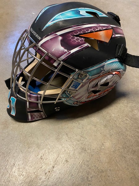 Used Vaughn 7400 Goalie Mask - Junior