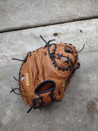 Used Wilson Right Hand Throw Catcher's A900 Baseball Glove 34"