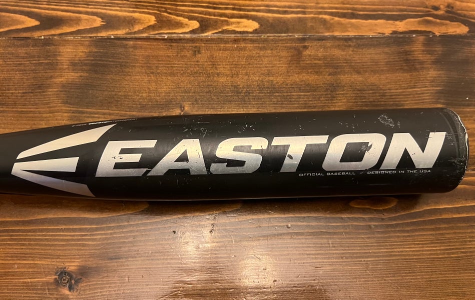 Easton Mako Bat (28/18)  2 5/8” barrel!! Rare size!!